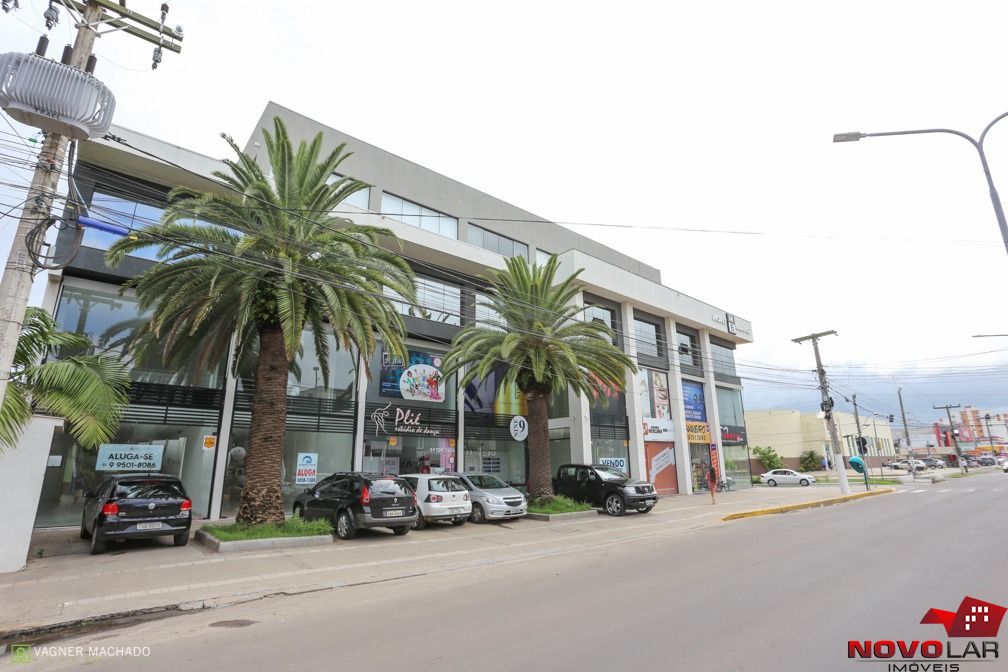 Loja com 3 dormitórios em Torres, no bairro Centro à venda