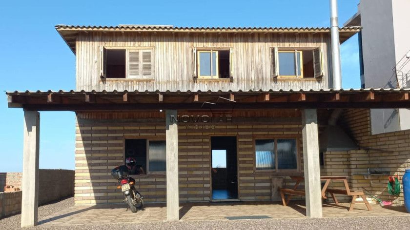 Casa com 6 dormitórios em Passo de Torres, no bairro Praia Caravelle à venda