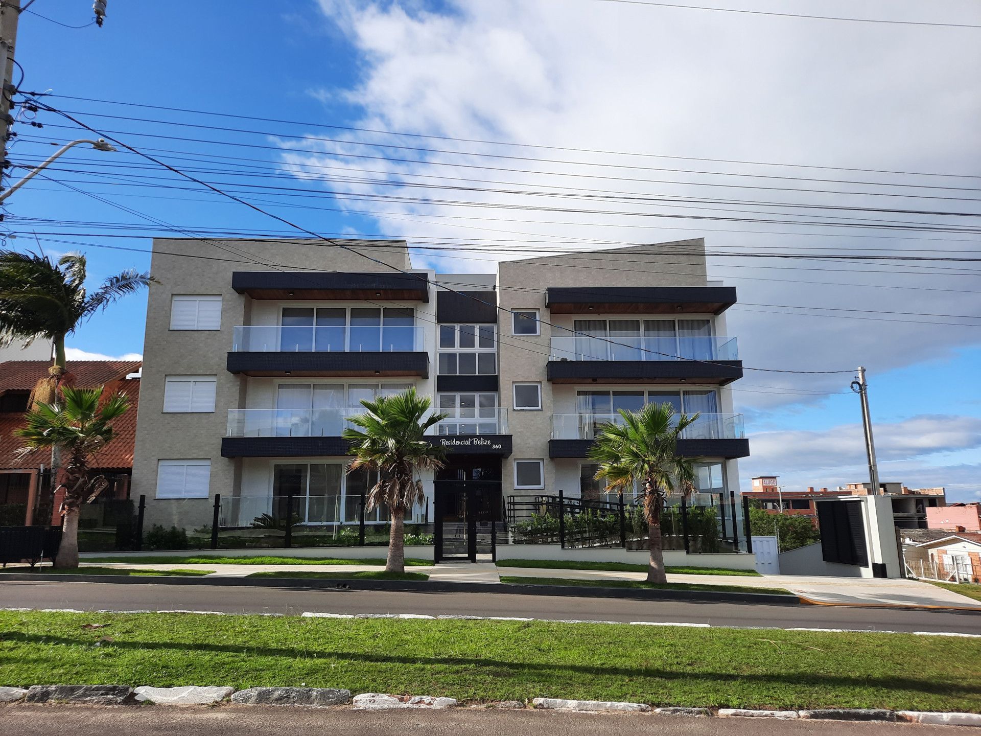 Apartamento com 3 dormitórios em Torres, no bairro Praia da Cal à venda