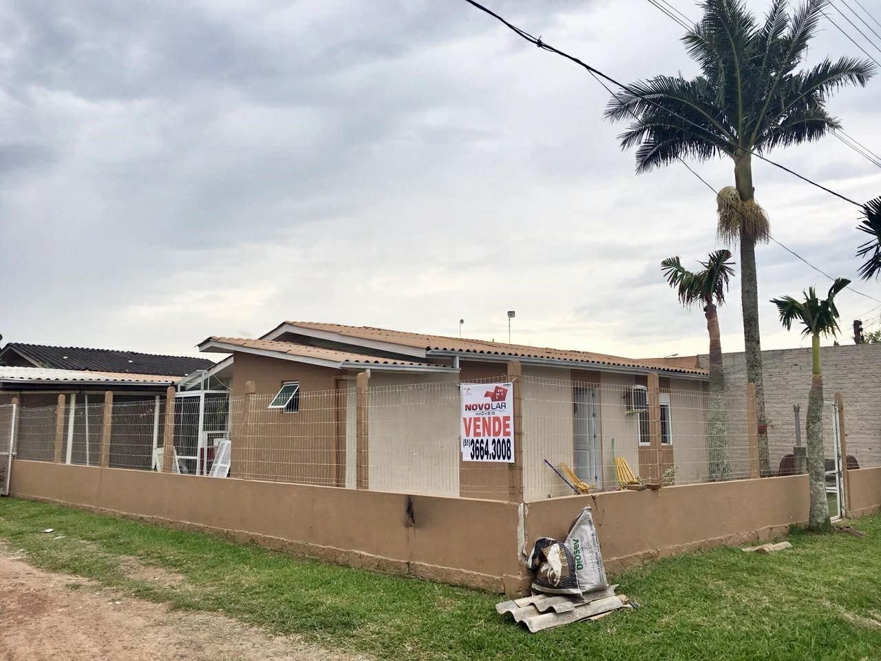 Casa com 3 dormitórios em Torres, no bairro Salinas à venda