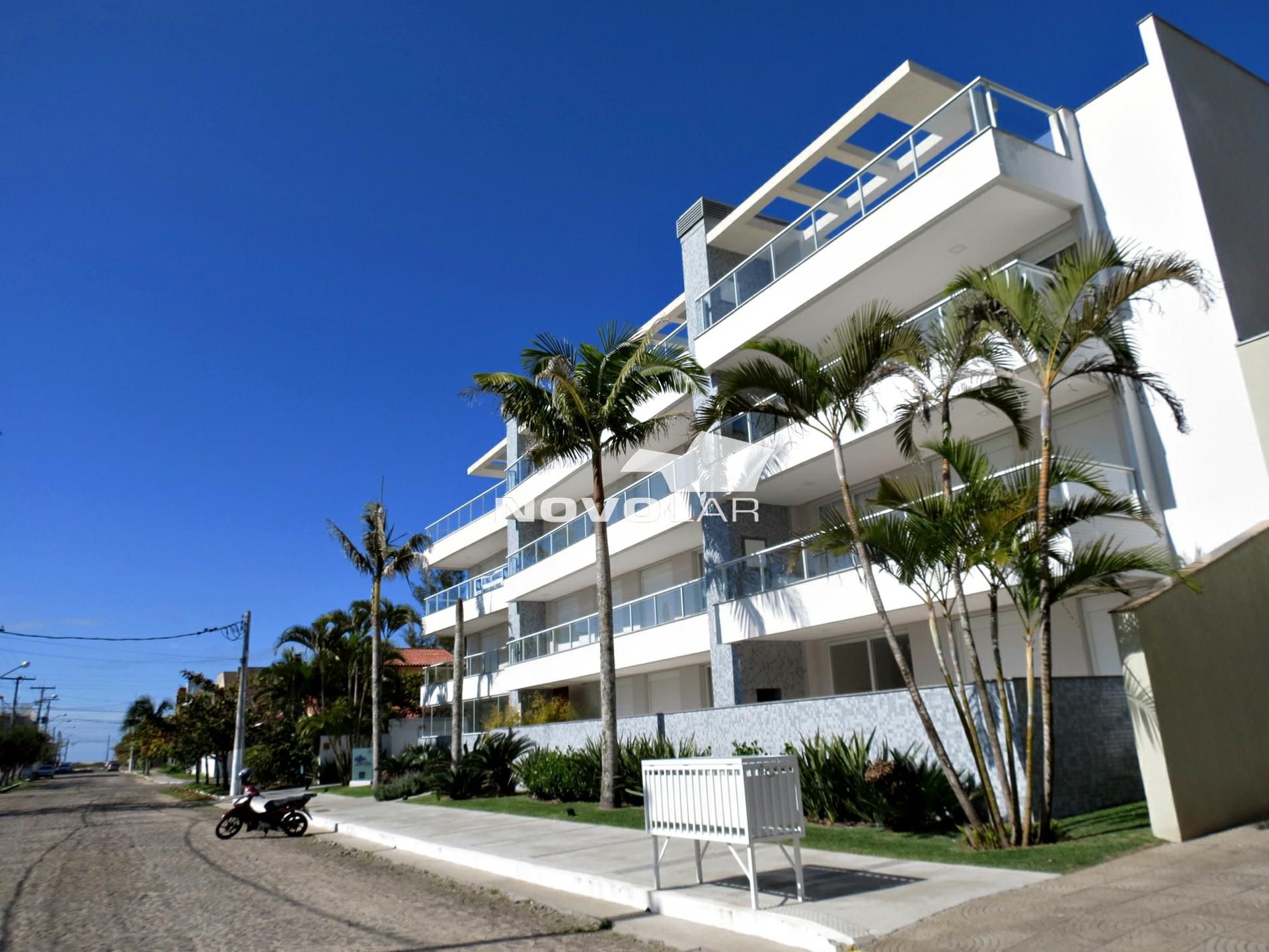 Cobertura com 2 dormitórios em Torres, no bairro Praia Grande à venda