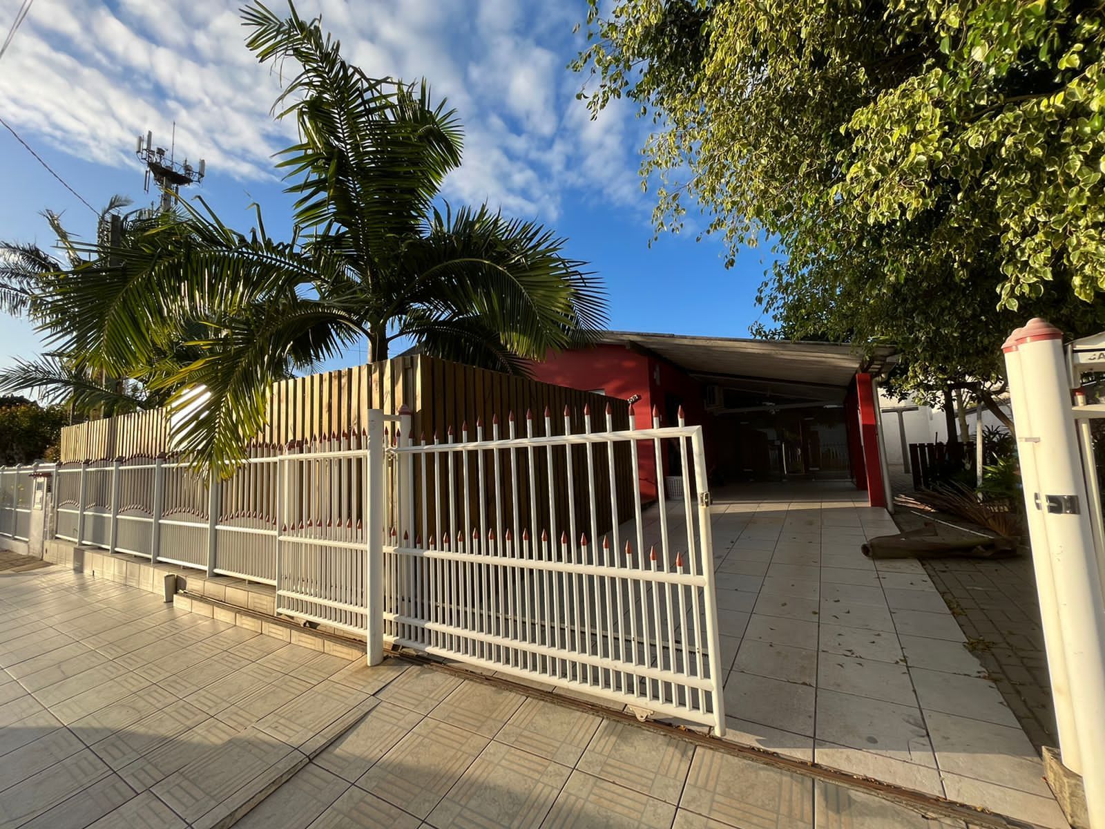 Casa com 3 dormitórios em Torres, no bairro Vila São João à venda